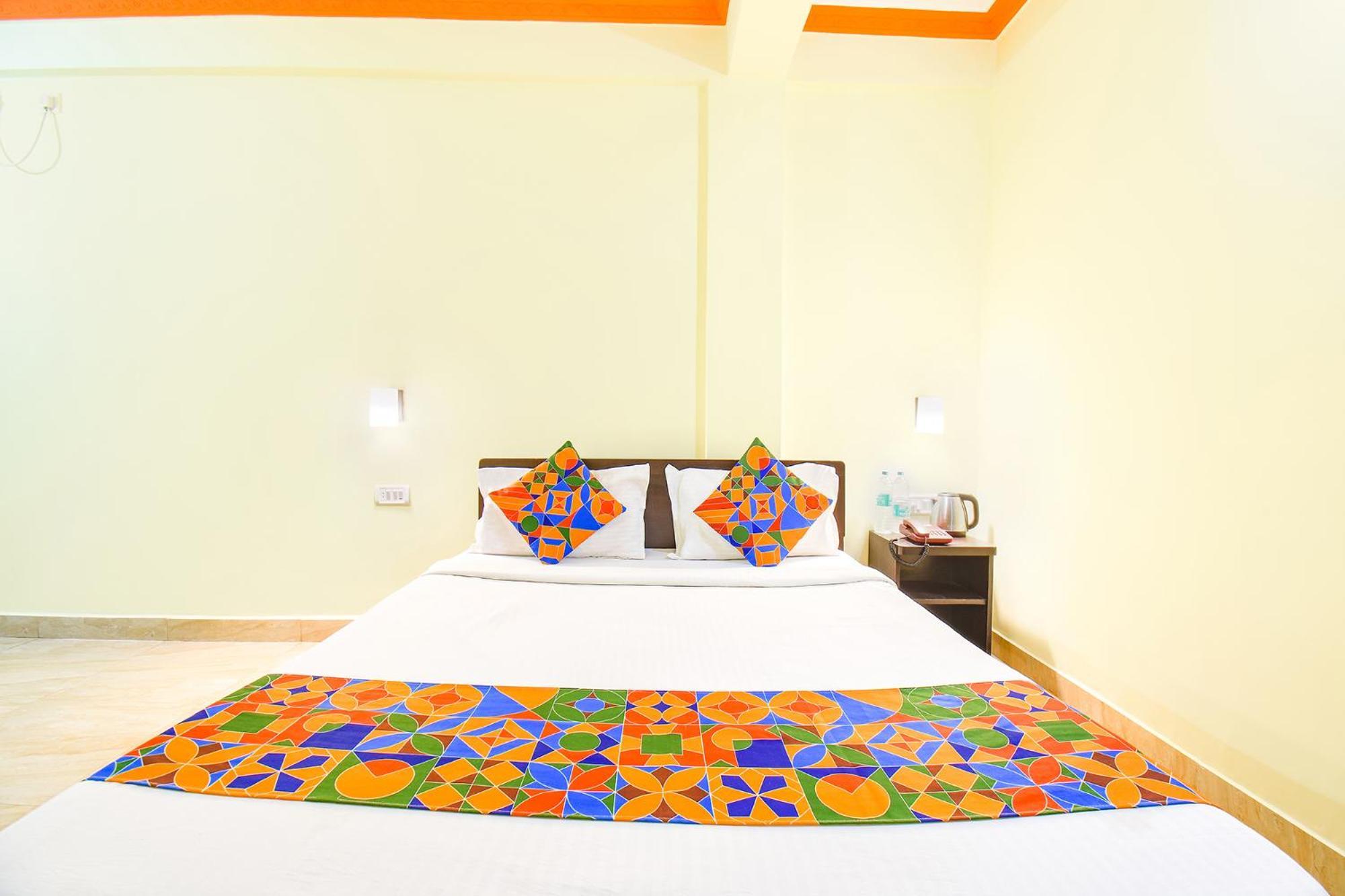 Fabexpress Shanel Beachside - Tito's Lane, Hotel
