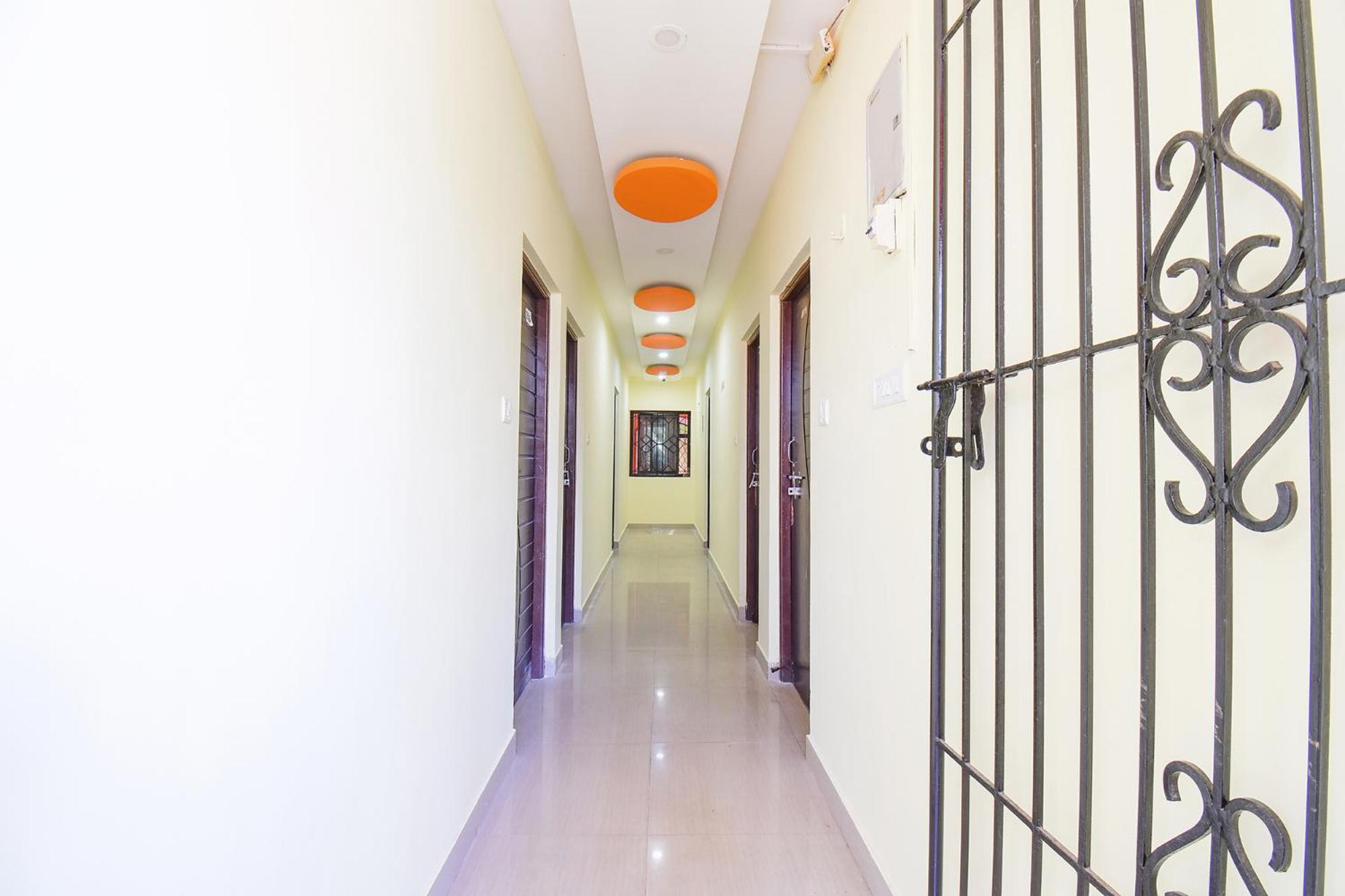 Hotel Fabexpress Shanel Beachside - Tito's Lane, Baga