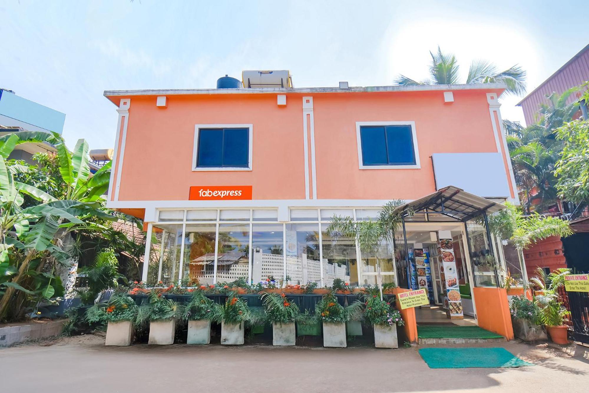 Fabexpress Shanel Beachside - Tito's Lane, Baga